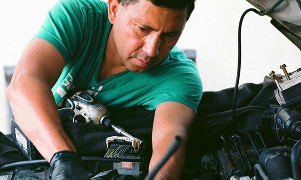 How Vehicle Maintenance Services Support Electronic Stability Control Module System Efficiency Daily